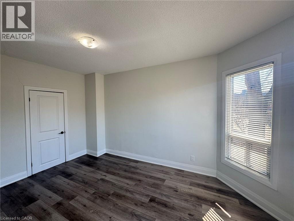 58 Arthur Avenue N Property Photo 19