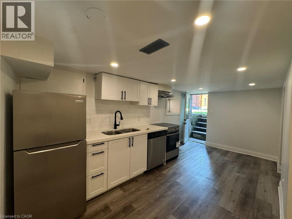 58 Arthur Avenue N Property Photo 31