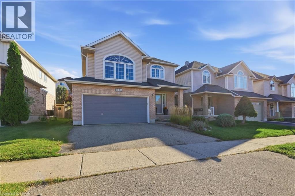 382 MOUNTAIN LAUREL Crescent