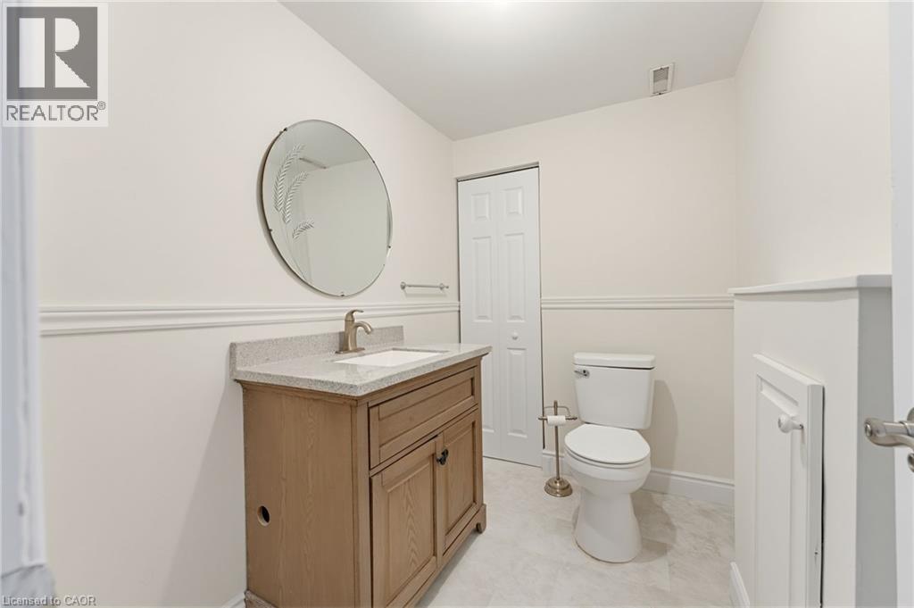 2324 Middlesmoor Crescent Property Photo 27