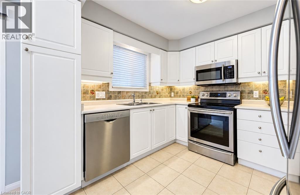 24 White Sands Court Property Photo 11