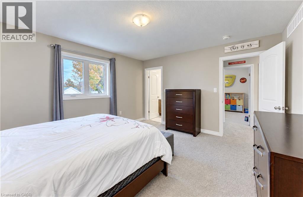 184 Snyder Avenue N Property Photo 26