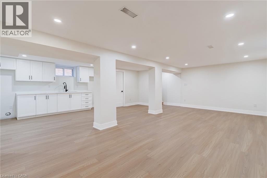 63 Hardale Crescent Property Photo 25