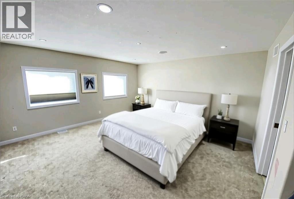 319 Moorlands Crescent Property Photo 9