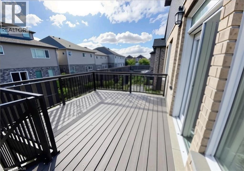 319 Moorlands Crescent Property Photo 18
