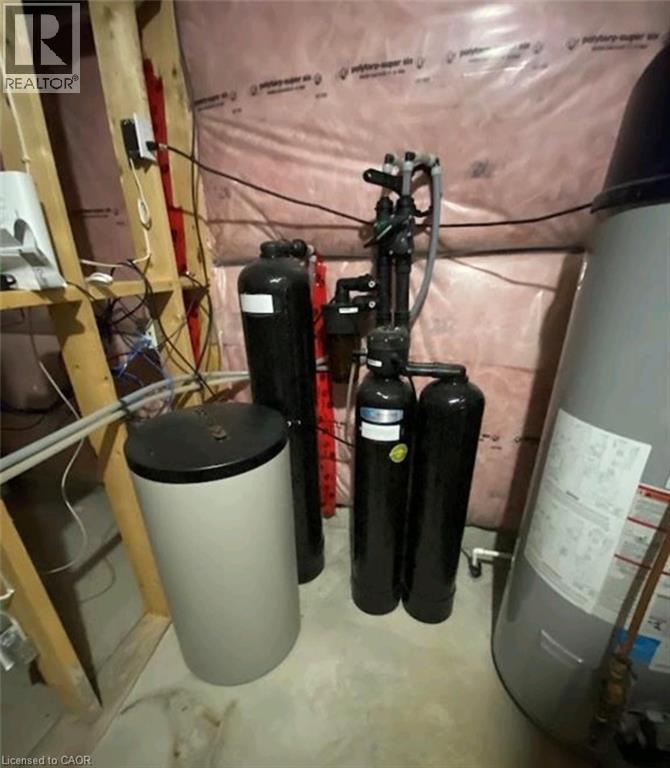 319 Moorlands Crescent Property Photo 22