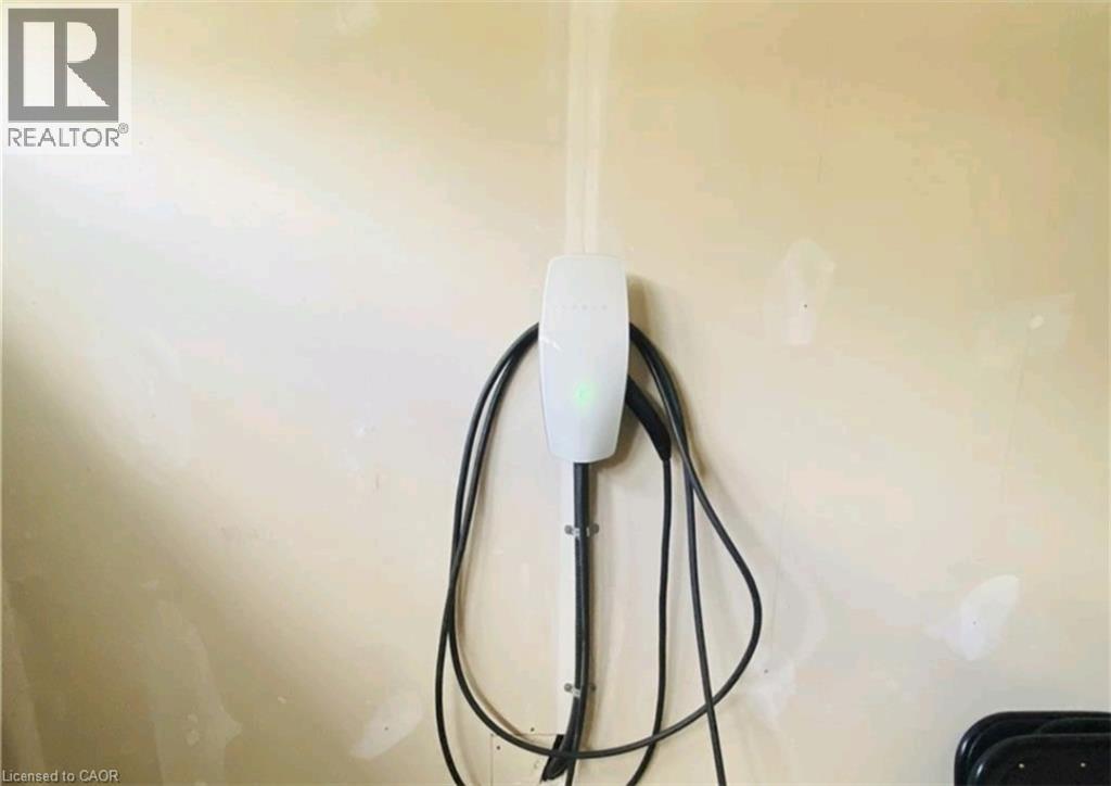 319 Moorlands Crescent Property Photo 23
