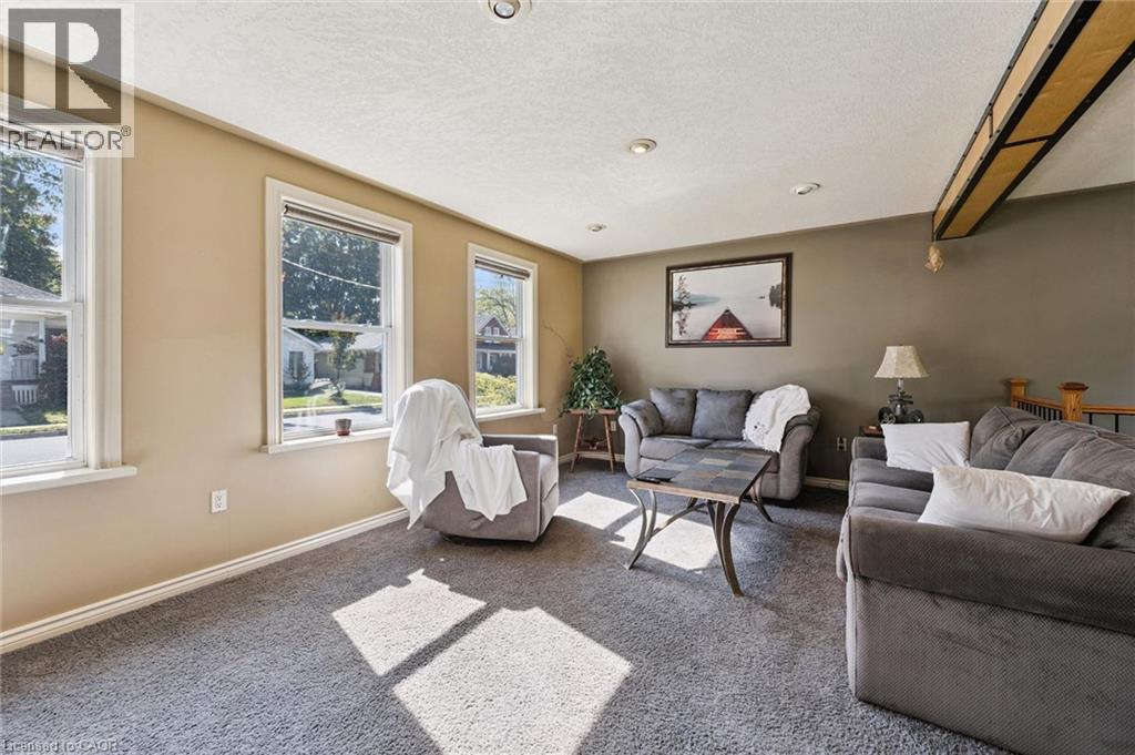74 Selkirk Street Property Photo 12
