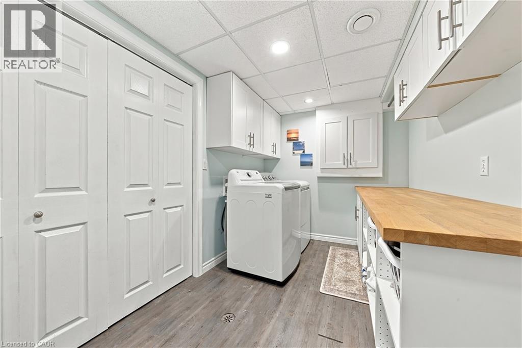 915 St George Street Property Photo 18