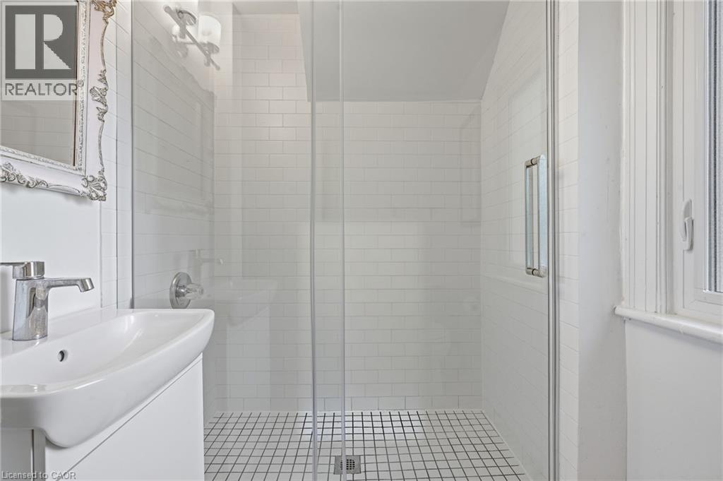 13 Allan Avenue Property Photo 18