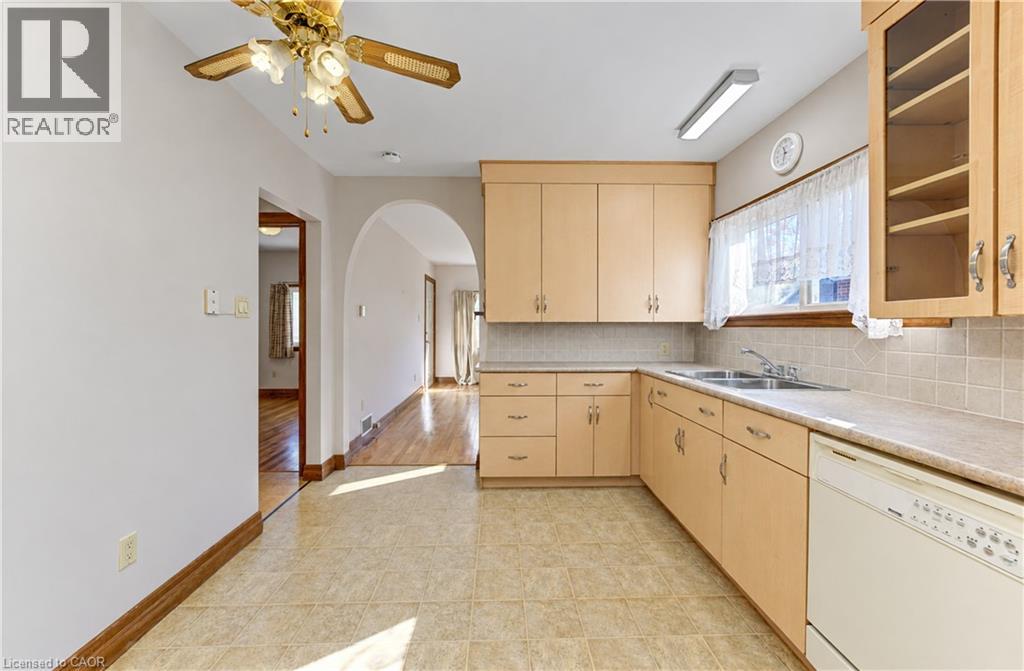 144 Graham Street Property Photo 16