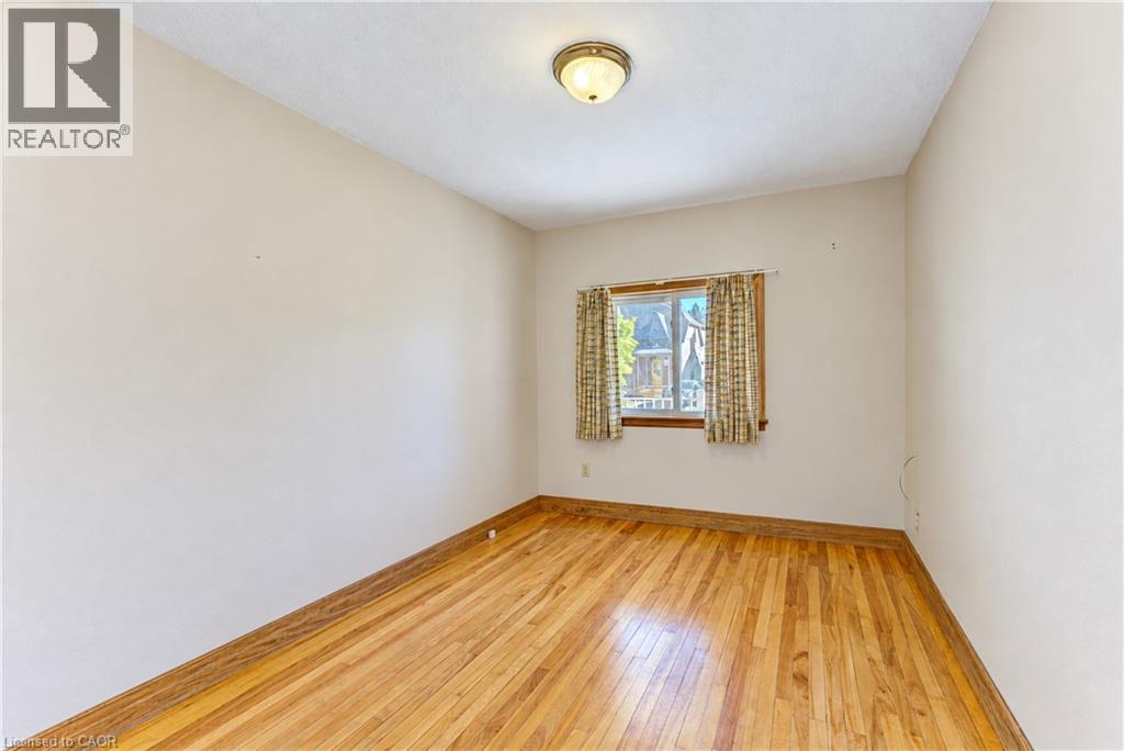 144 Graham Street Property Photo 27
