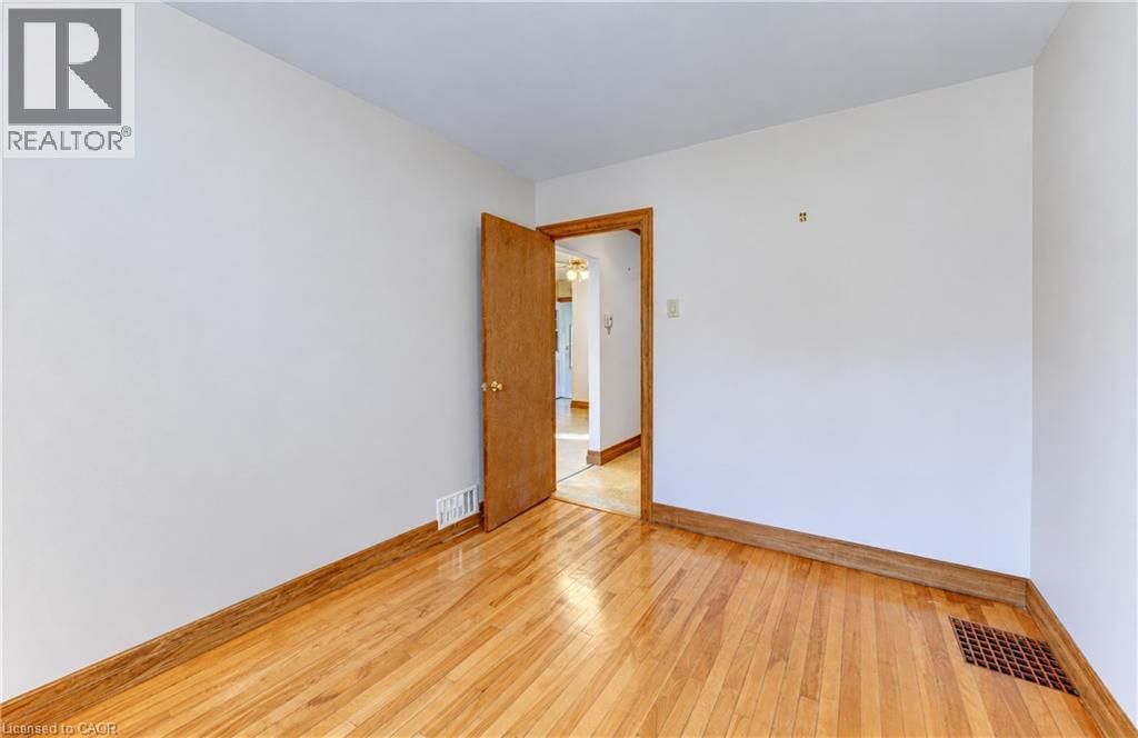 144 Graham Street Property Photo 29
