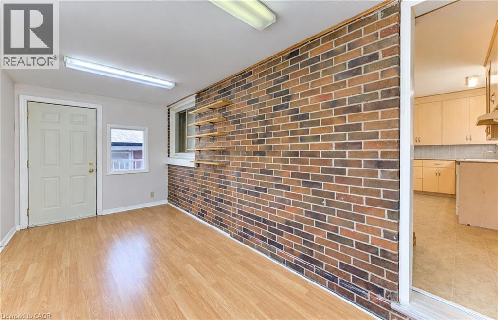 144 Graham Street Property Photo 32