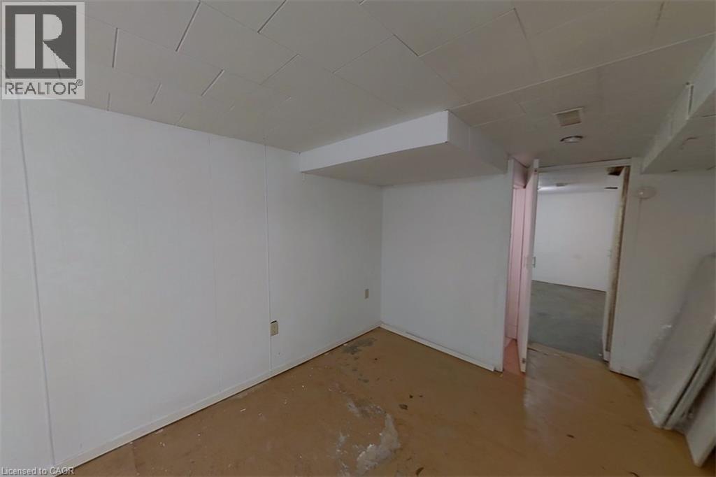 144 Graham Street Property Photo 44