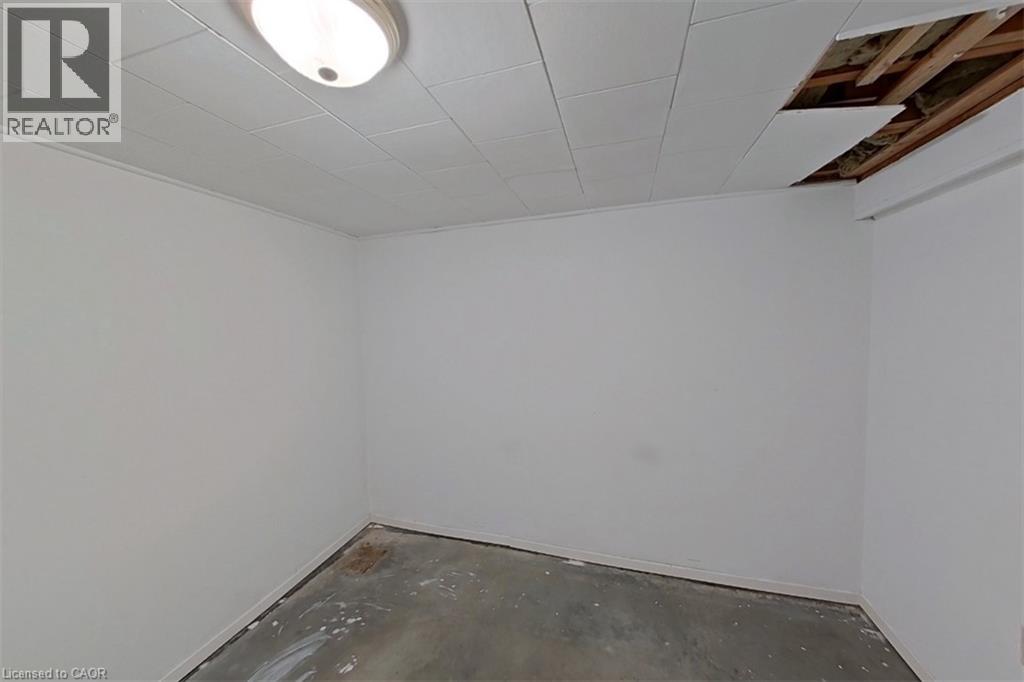 144 Graham Street Property Photo 45