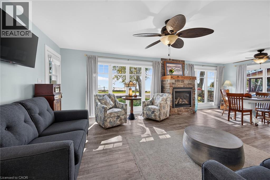 233 Blue Water Parkway Property Photo 10