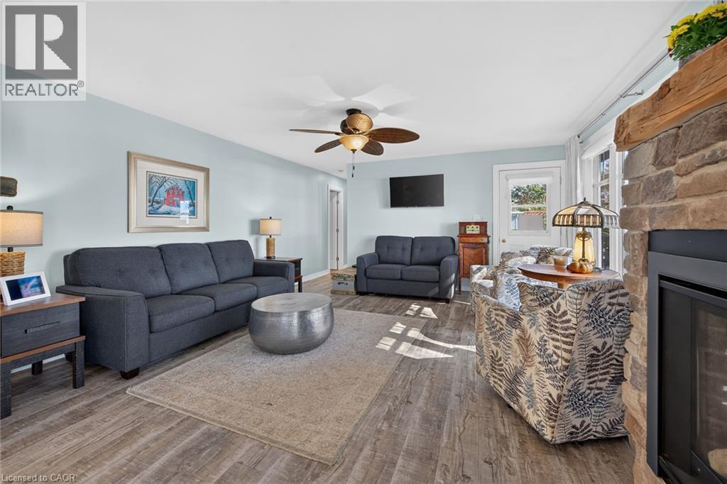 233 Blue Water Parkway Property Photo 11