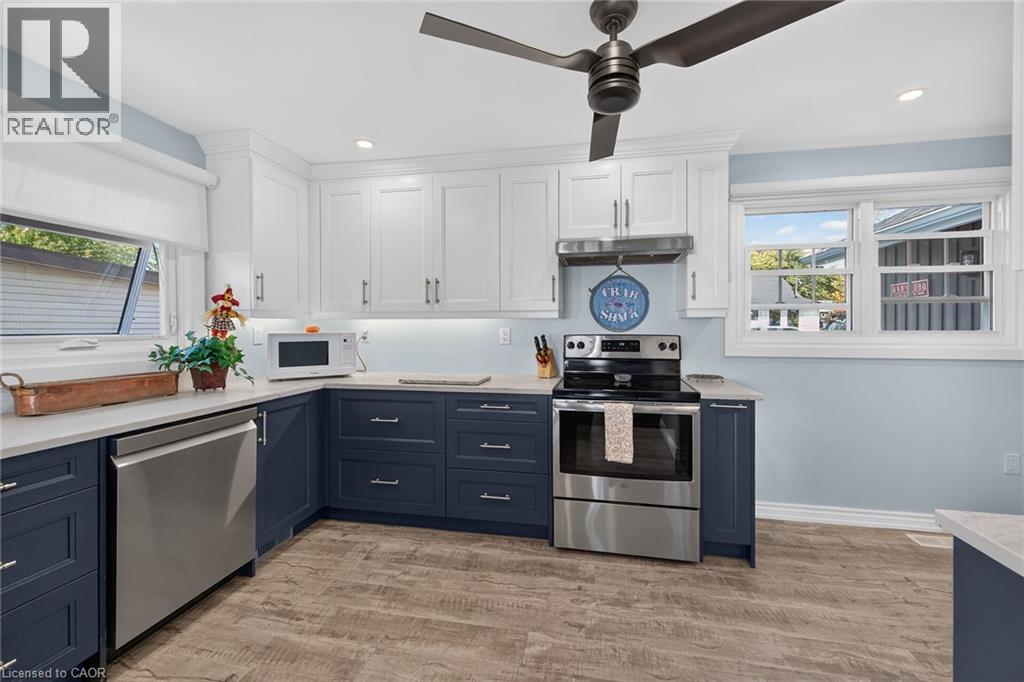 233 Blue Water Parkway Property Photo 16