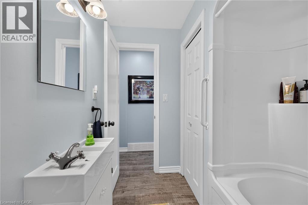 233 Blue Water Parkway Property Photo 24