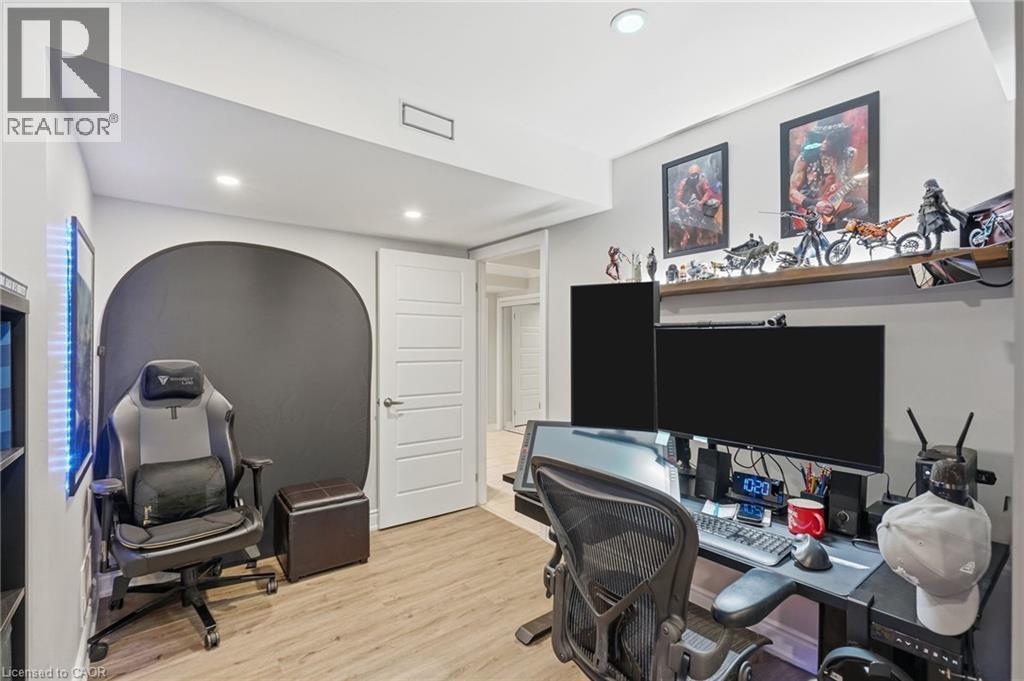 23 Forest Ridge Avenue Property Photo 42