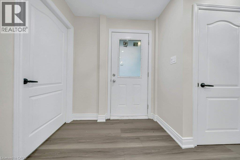 441 West 5th Street Property Photo 5