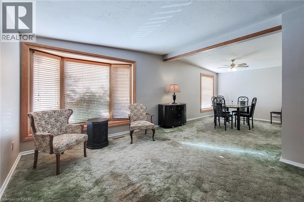 286 Mohawk Road W Property Photo 5