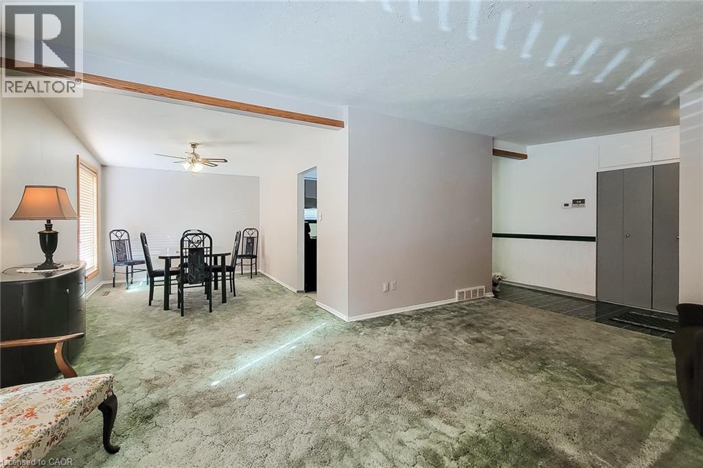 286 Mohawk Road W Property Photo 7