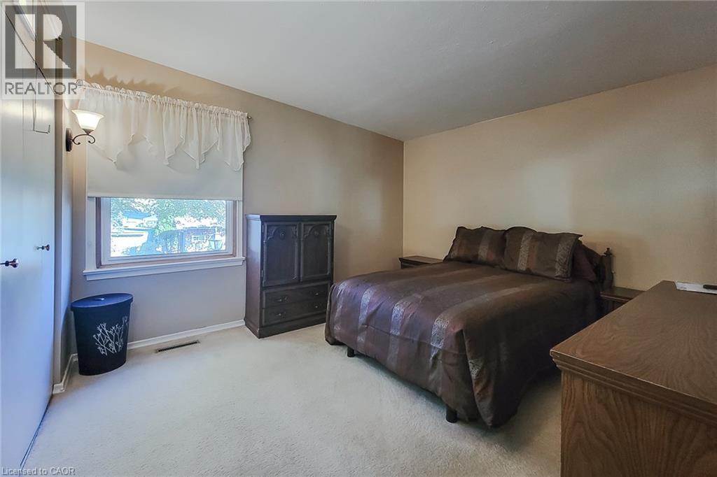 286 Mohawk Road W Property Photo 15