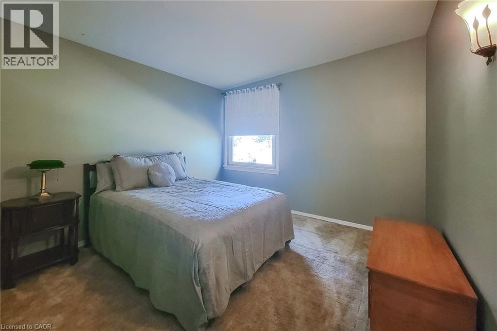 286 Mohawk Road W Property Photo 16
