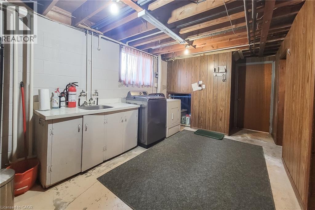 286 Mohawk Road W Property Photo 21