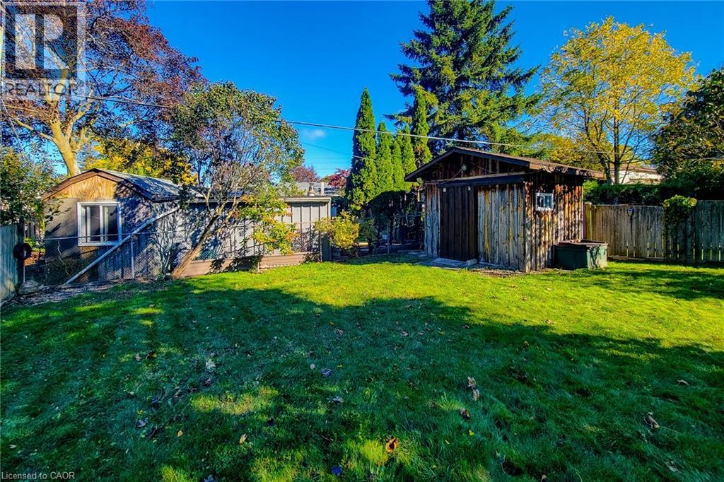 286 Mohawk Road W Property Photo 32