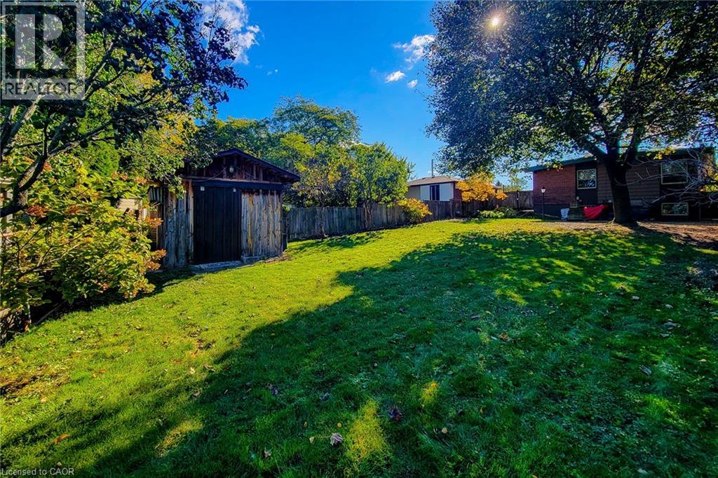 286 Mohawk Road W Property Photo 33