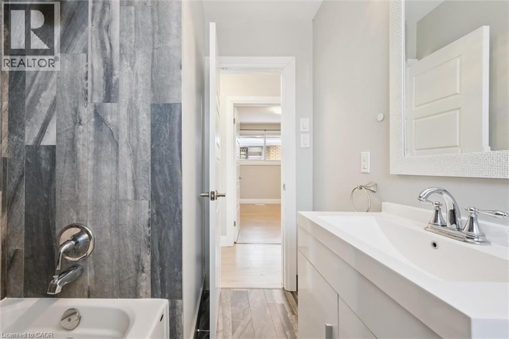 192 Glen Road Unit# Upper Property Photo 18