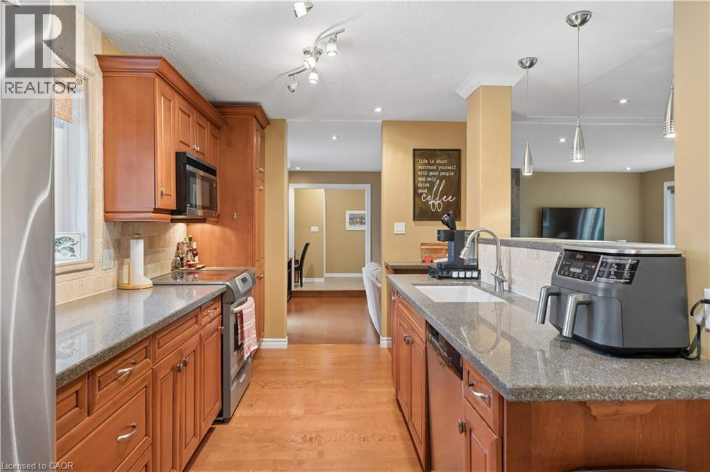 373 Forestlawn Road Property Photo 10