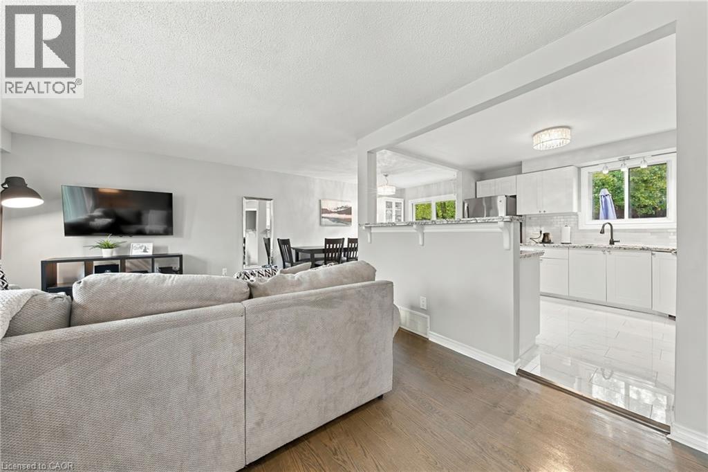 429 Limeridge Road W Property Photo 5