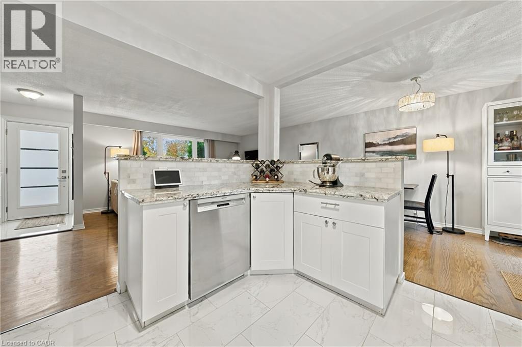 429 Limeridge Road W Property Photo 7
