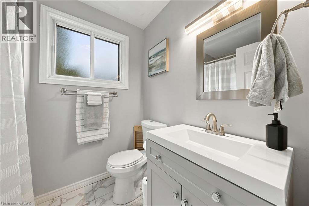 429 Limeridge Road W Property Photo 10
