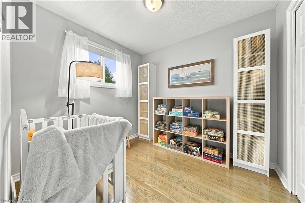 429 Limeridge Road W Property Photo 11
