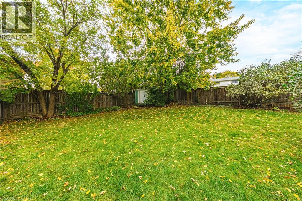429 Limeridge Road W Property Photo 18