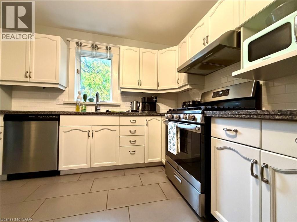 80 Union Street E Property Photo 7