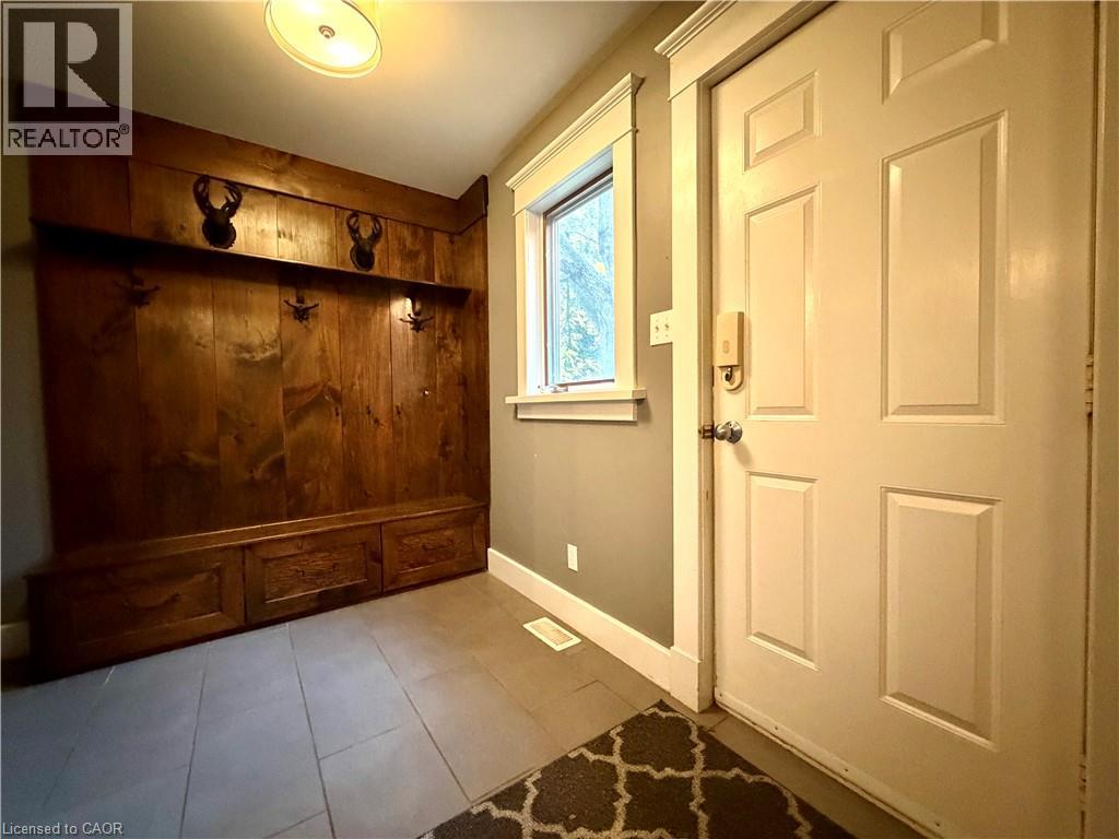 80 Union Street E Property Photo 8