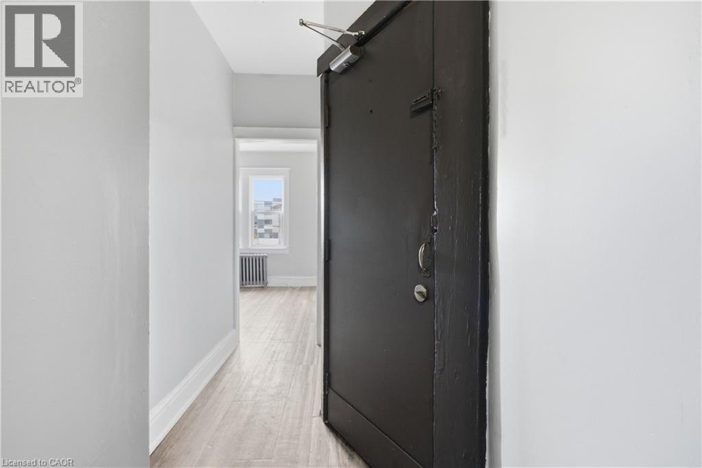 1539-1547 Barton Street E Property Photo 2