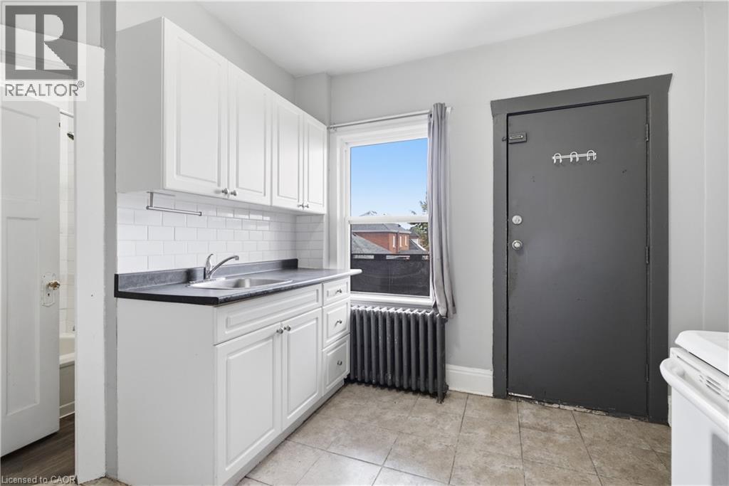 1539-1547 Barton Street E Property Photo 4