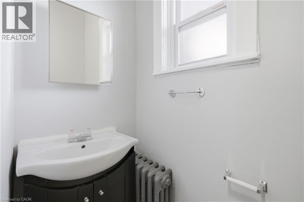 1539-1547 Barton Street E Property Photo 10