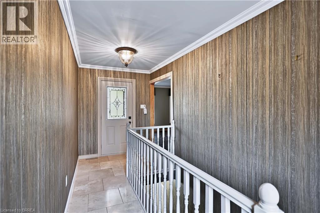 7 Charlton Drive Property Photo 3