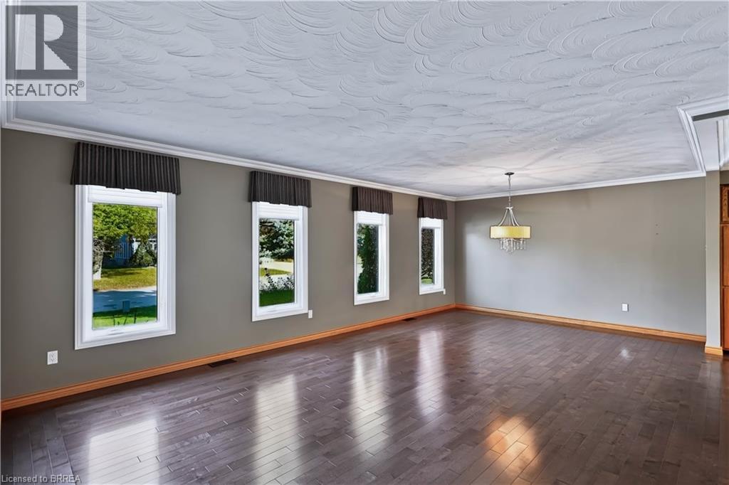 7 Charlton Drive Property Photo 5