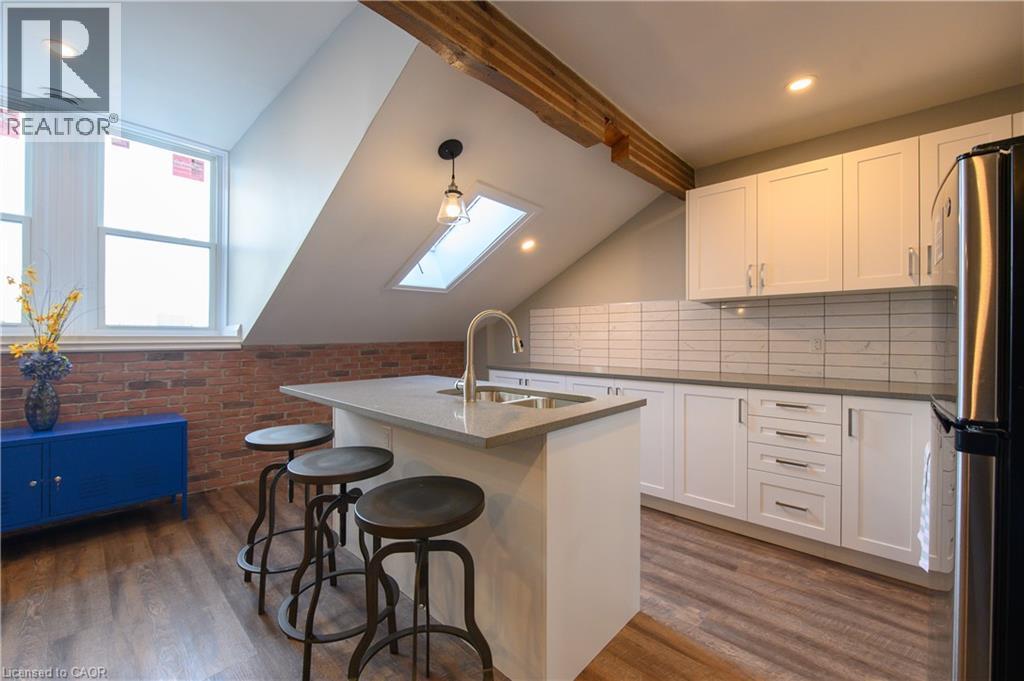 148 James Street S Property Photo 20