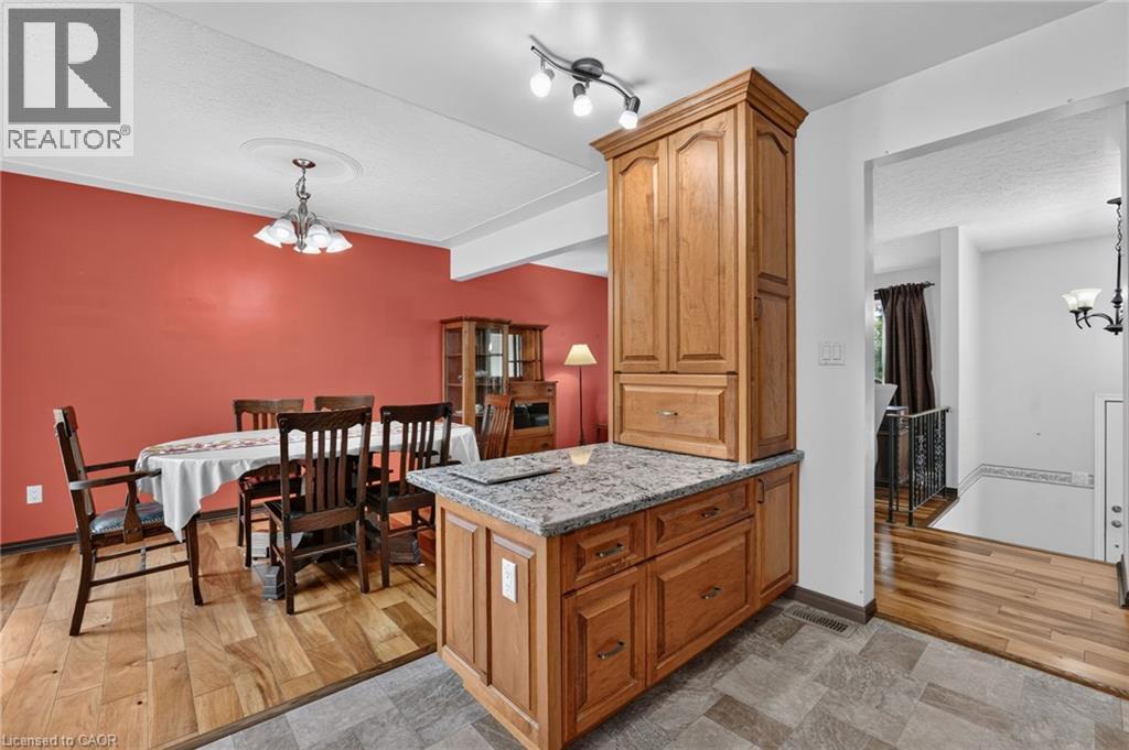 5 Brooks Circle Property Photo 17
