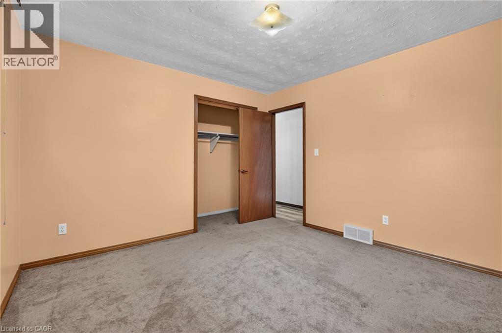 5 Brooks Circle Property Photo 22